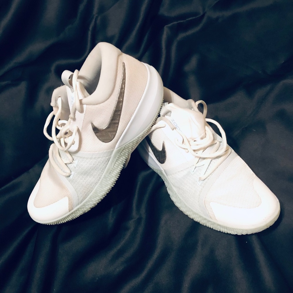 Nike Mens Zoom Assersion shoes sz 8.5